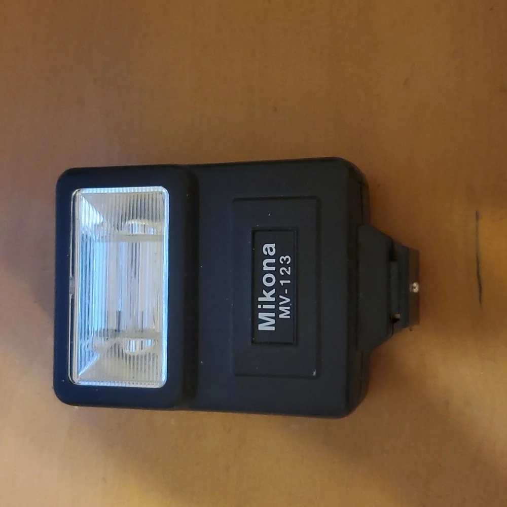 Vintage Mikona MV-123 Camera Flash